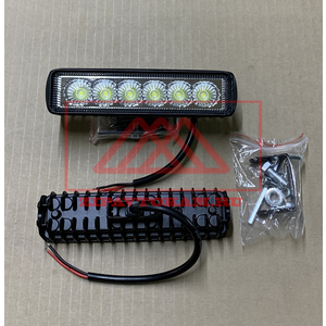 Перейти на страницу товара Фара светодиодная узкая, 6LED-18W, 153х37х41мм, рассеиваемый свет, алюминиевый корпус (пылевлагозащищенный) 12/24V