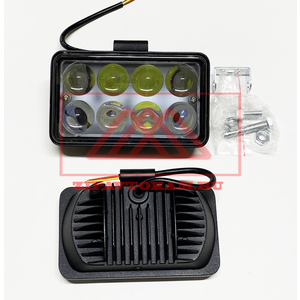 Перейти на страницу товара Фара светодиодная прямоугольная, 8LED-24W ЛИНЗА, рабочего света, 12-80V (152х108мм) АТ15772